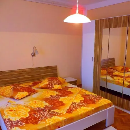 Grosse In Kampor Mit Eigenem Balkon Appartamento *